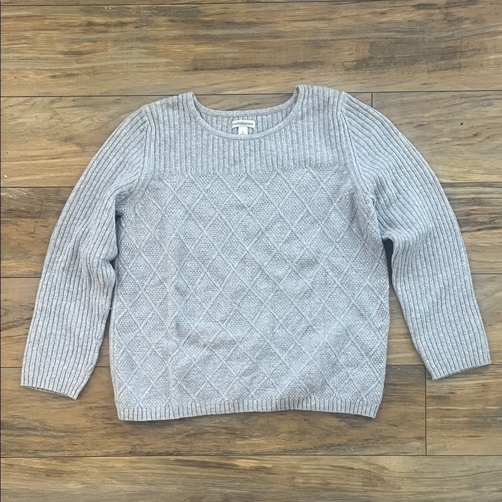Croft & Barrow Light Gray Crew Neck Sweater